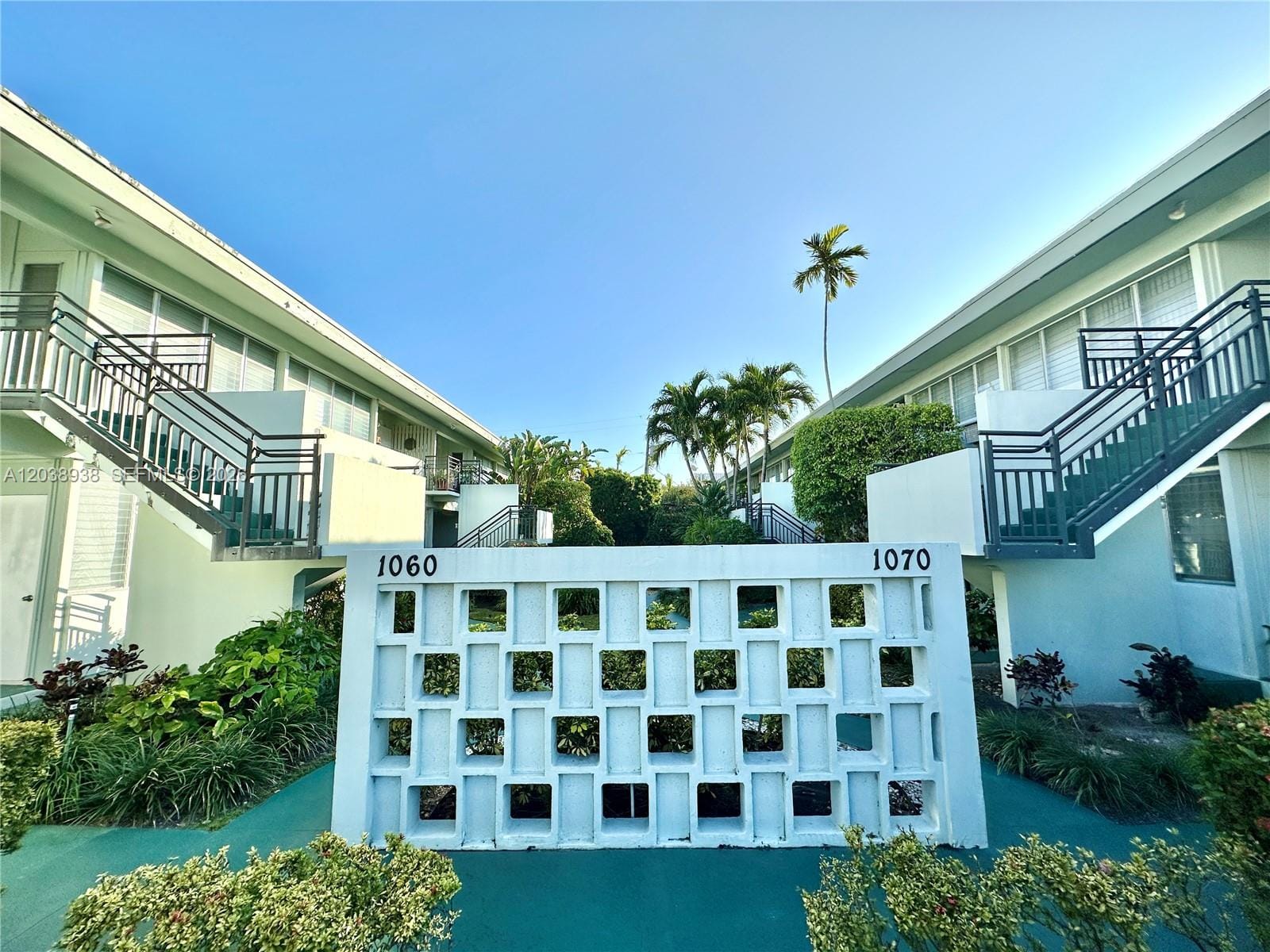 1060 98th Street 24, Bay Harbor Islands, FL 33154 photo 2