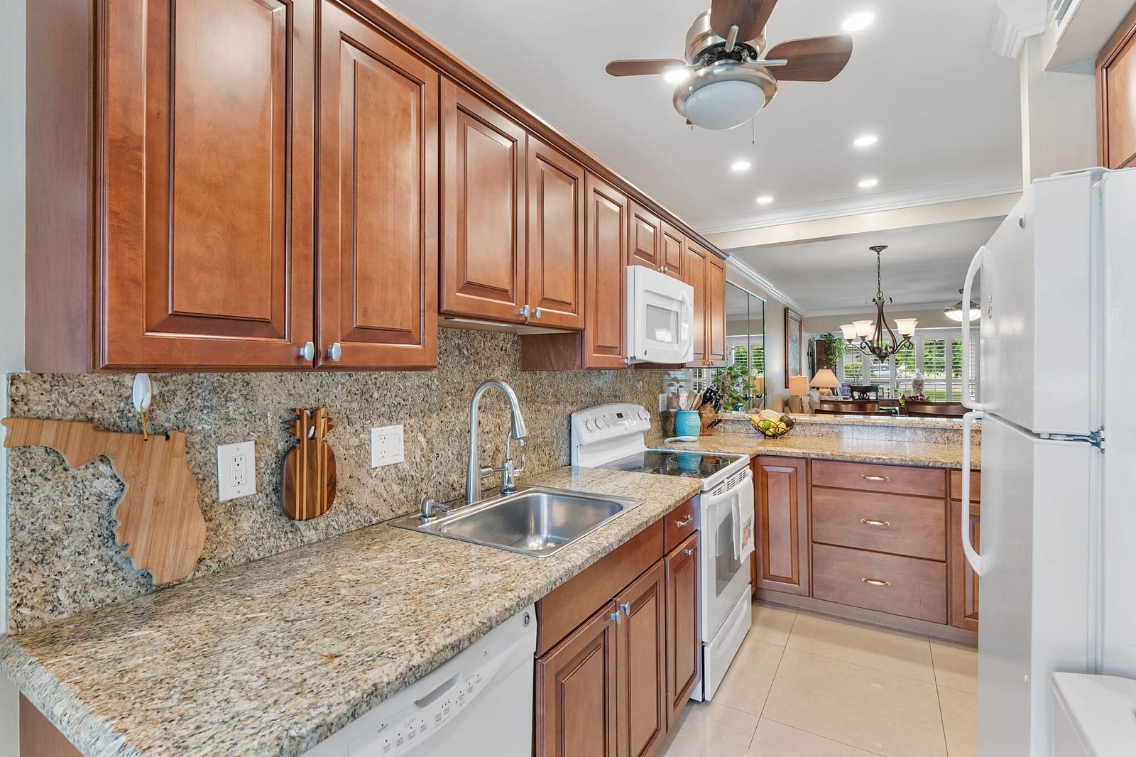 1041 Orange Terrace 104, Delray Beach, FL 33445 photo 6