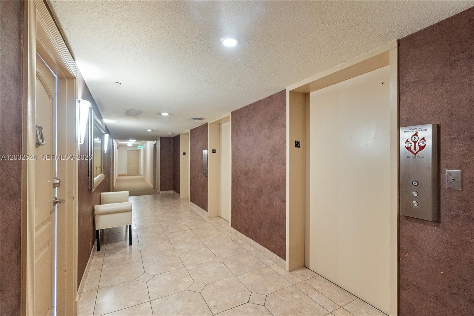 3675 N Country Club Drive 1406 — photo 3