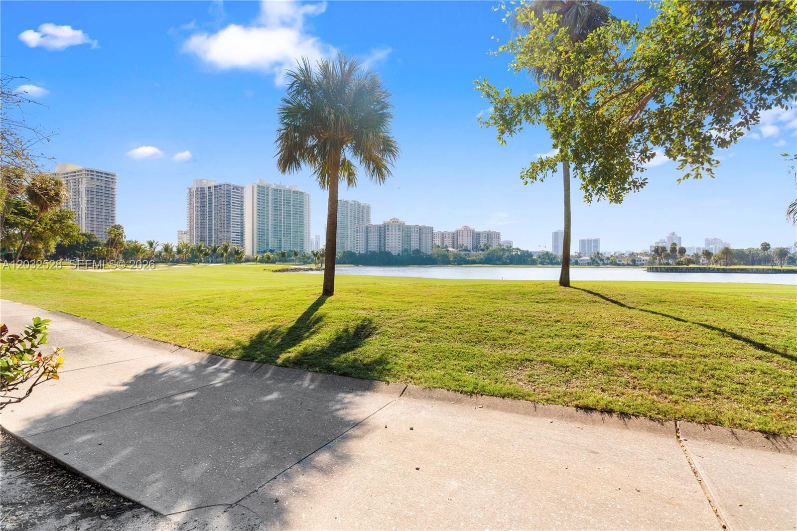 3675 N Country Club Drive 1406 — photo 4