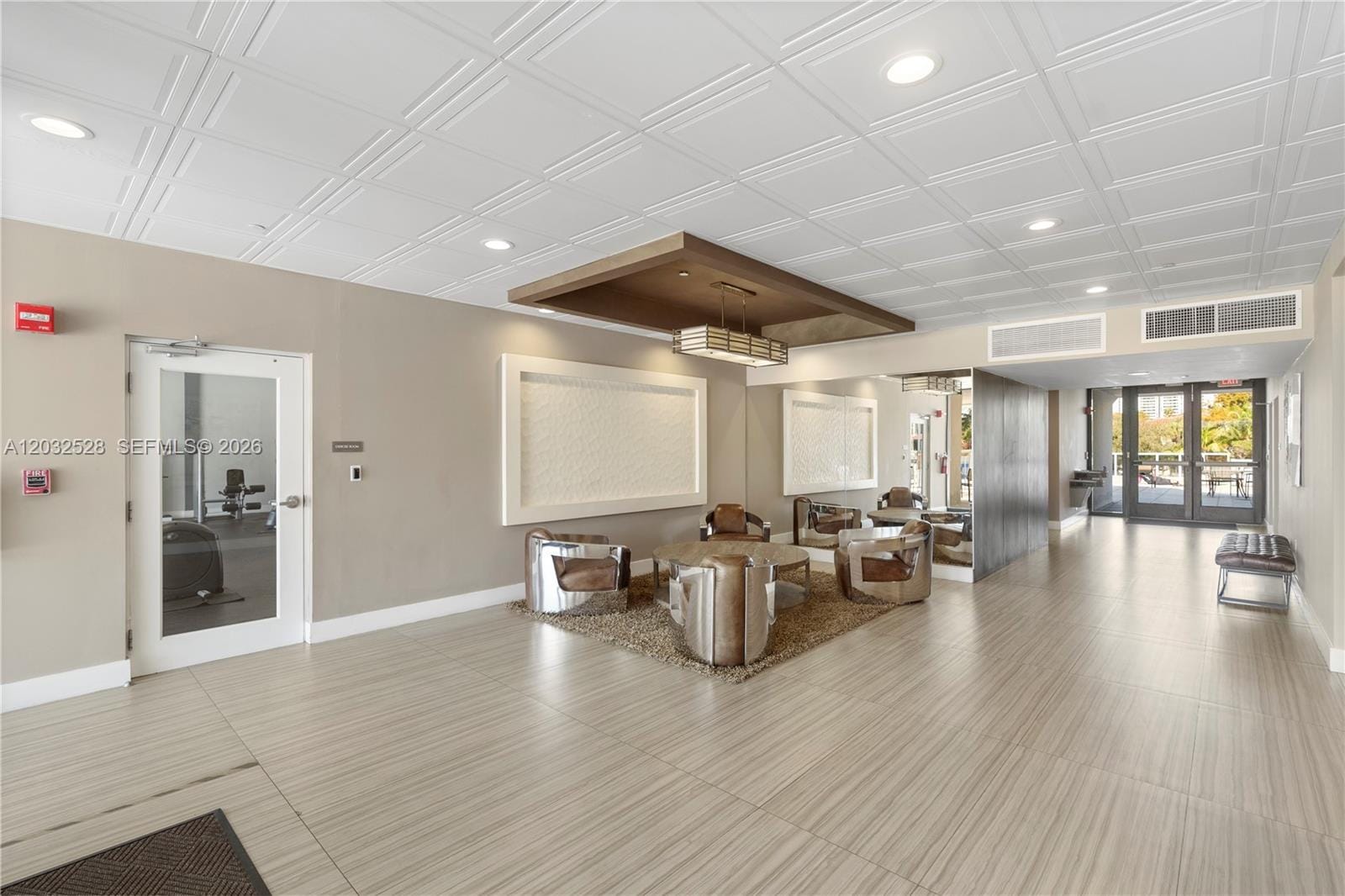 3675 N Country Club Drive 1406 — photo 9