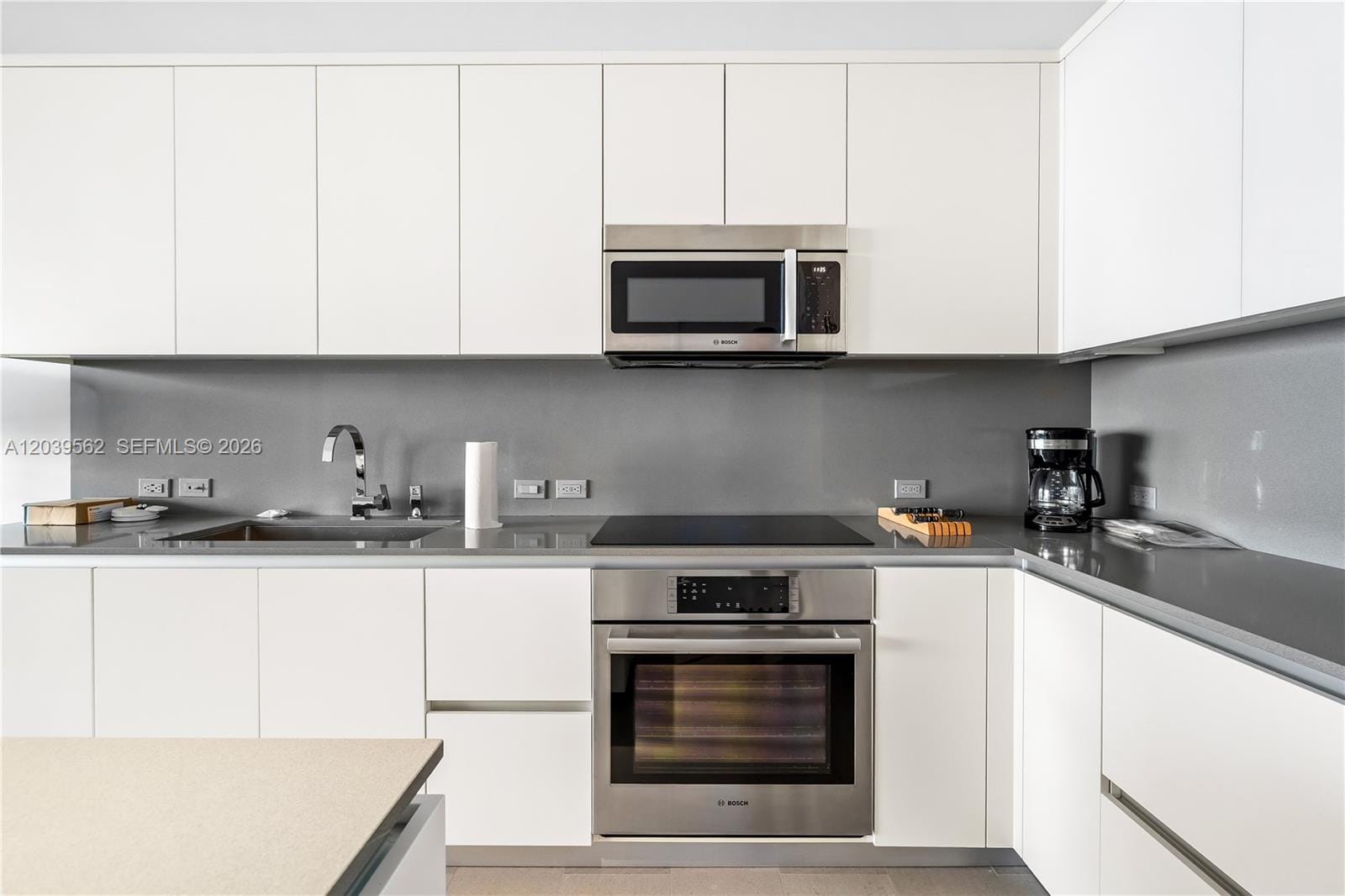 88 SW 7th Street 1006 — photo 2