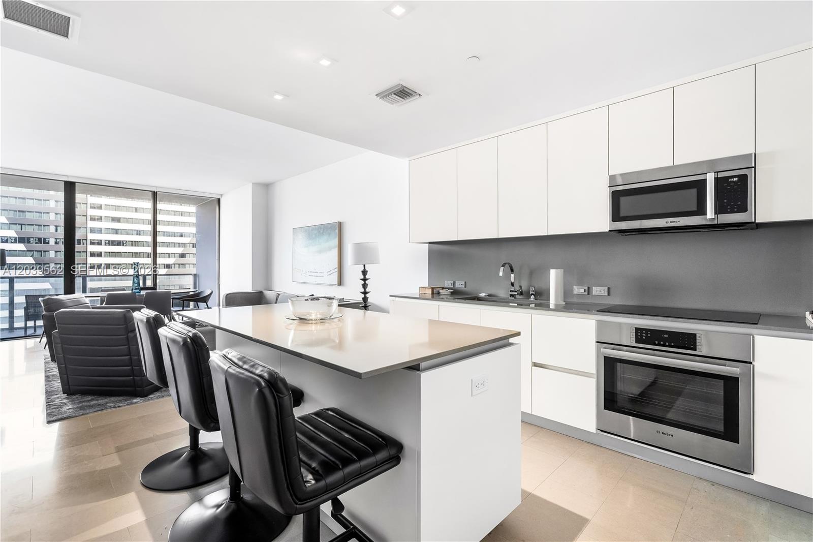 88 SW 7th Street 1006, Miami, FL 33130, Miami