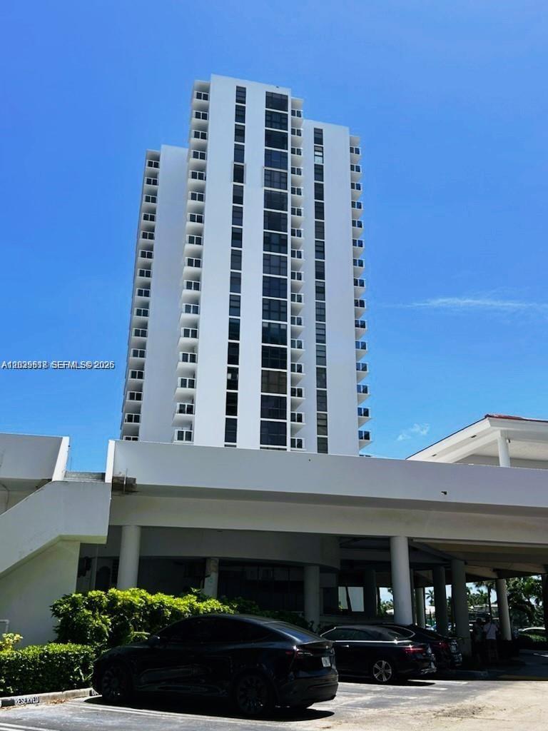20515 E Country Club Drive 142, Aventura, FL 33180, Aventura