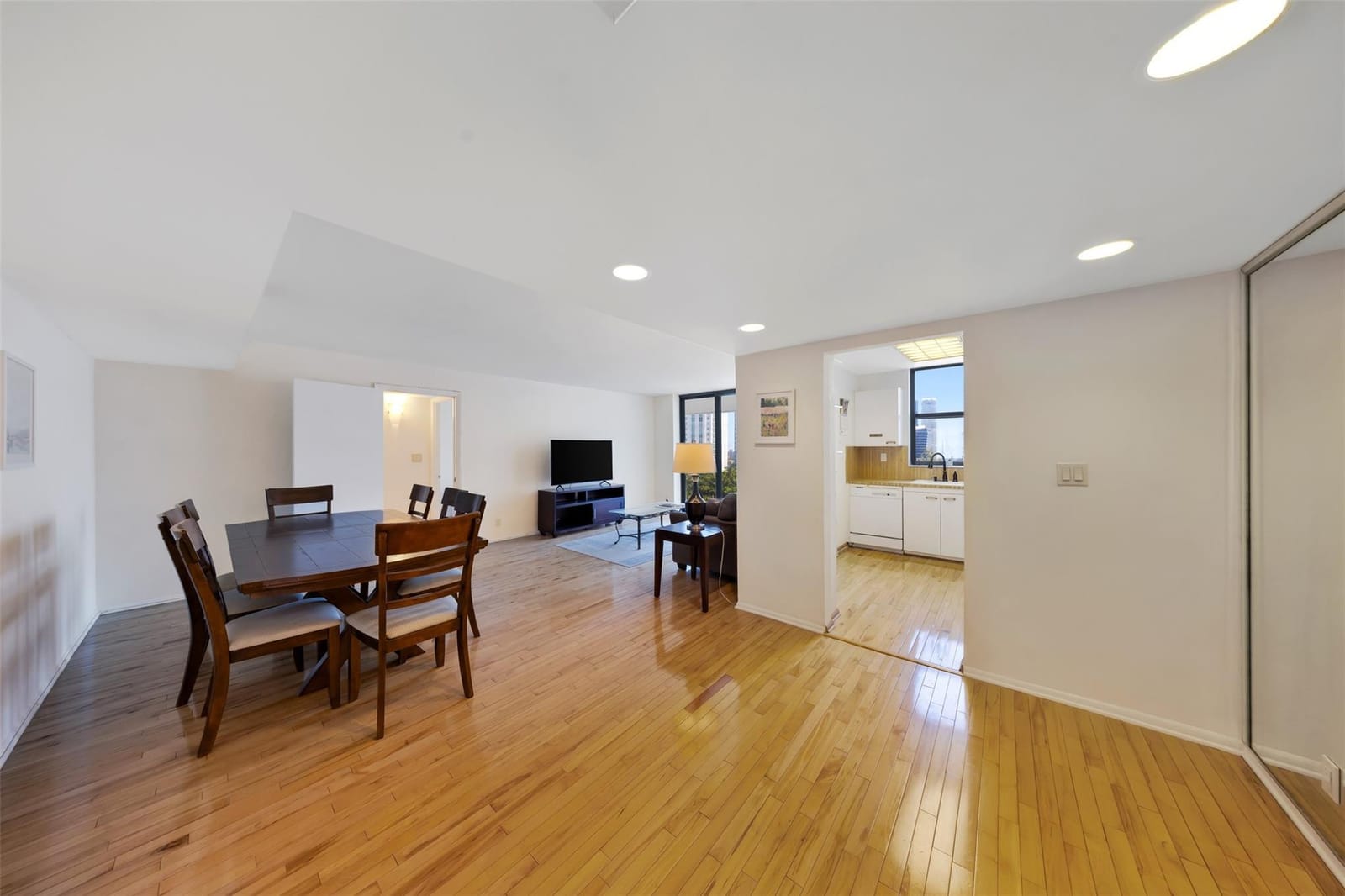 18181 NE 31st Court 804 — photo 2