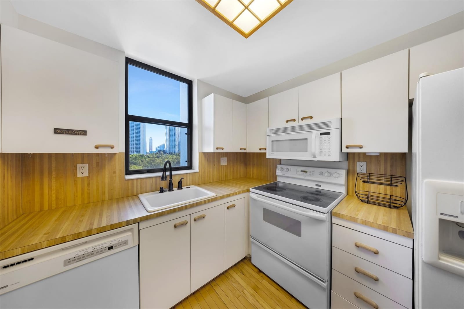 18181 NE 31st Court 804 — photo 12