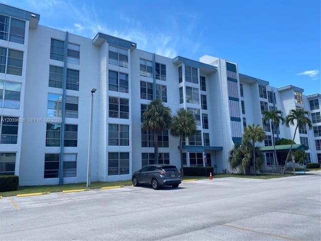 200 177th Drive 216, Sunny Isles Beach, FL 33160
