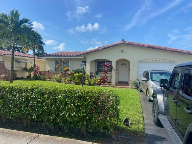 1246 NW 45th Street, Crystal Lake Villas, Deerfield Beach, FL