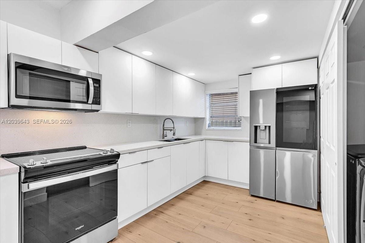 4719 E 8th Court — photo 3