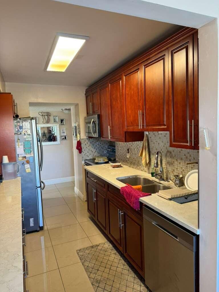 4164 Inverrary Drive 302 — photo 5