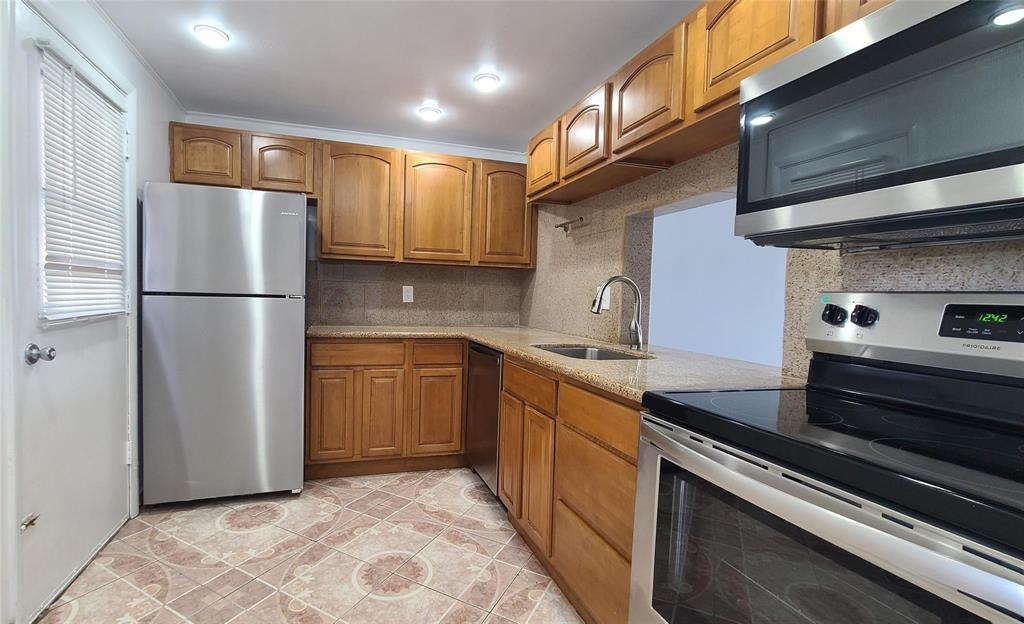 2800 NW 56th Avenue A304, Lauderhill, FL 33313, Lauderhill