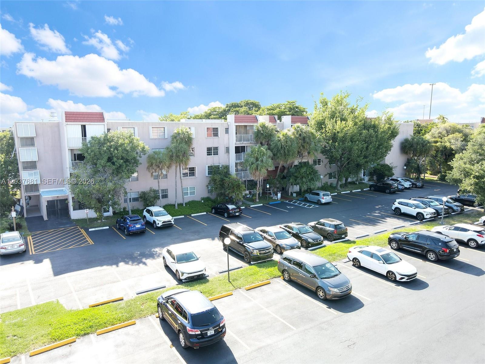 8405 NW 8th Street 204, Miami, FL 33126, Miami