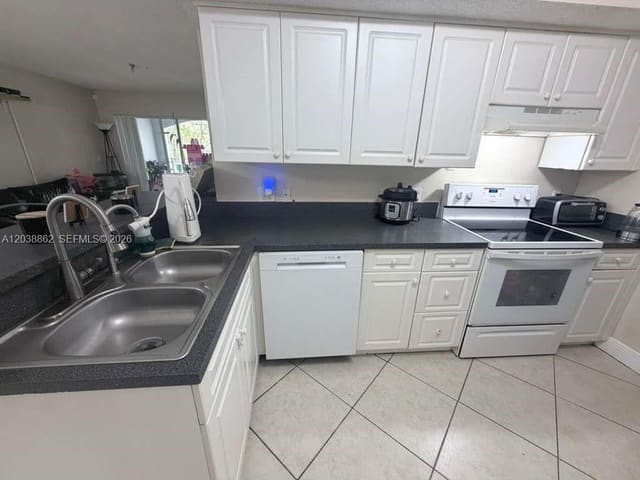 9610 NW 2nd Street 8206, Pembroke Pines, FL 33024