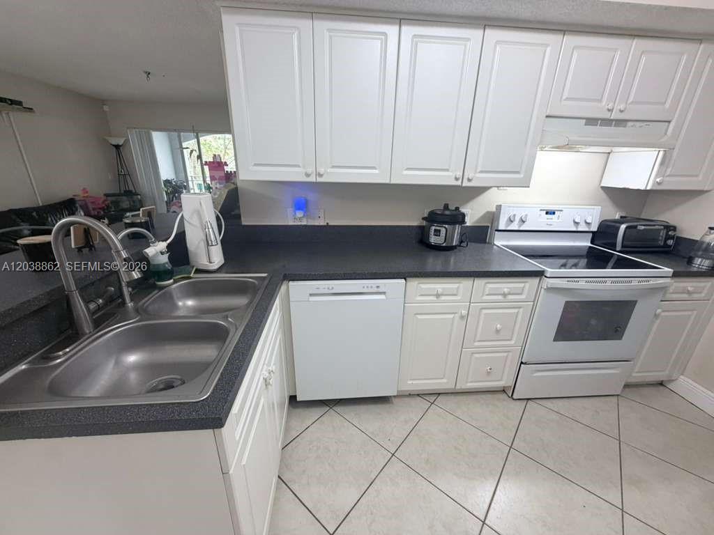 9610 NW 2nd Street 8206, Pembroke Pines, FL 33024, Pembroke Pines