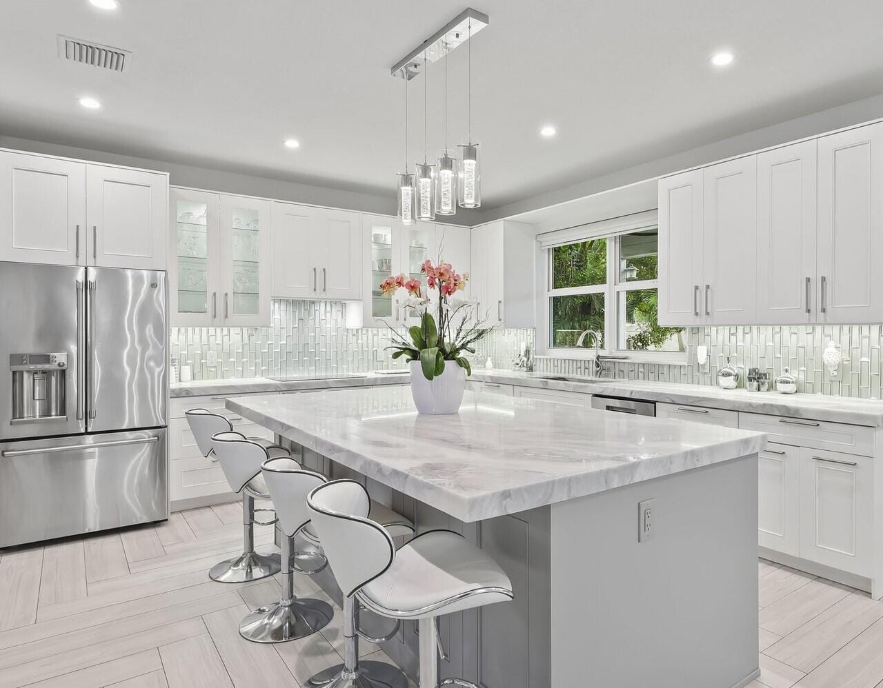 12253 Glenmore Drive — photo 3