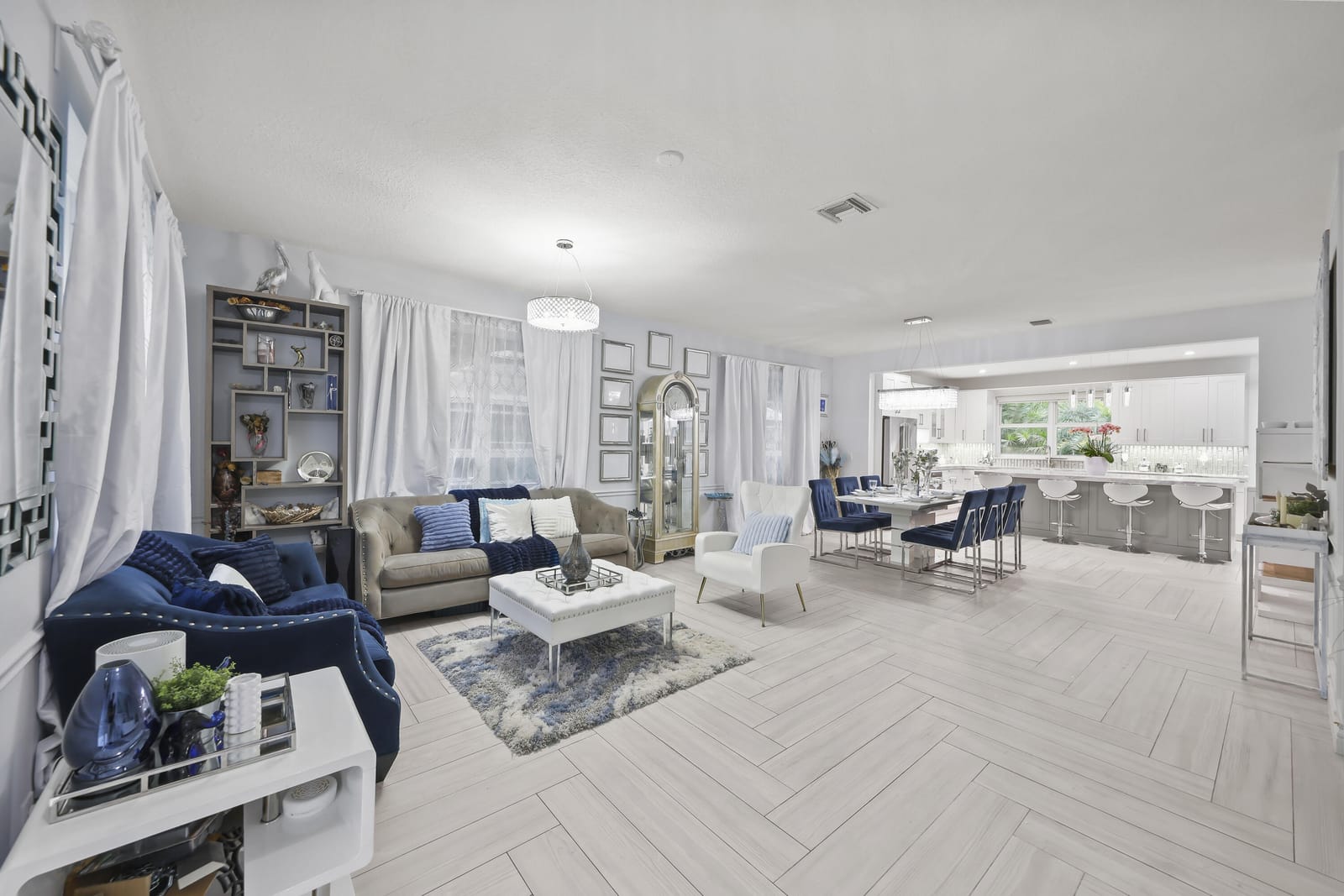 12253 Glenmore Drive — photo 8