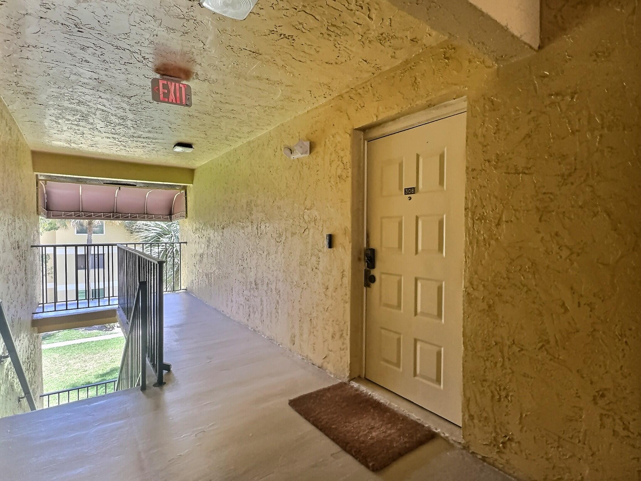 3017 N Oakland Forest Drive 308, Oakland Park, FL 33309, Oakland Park