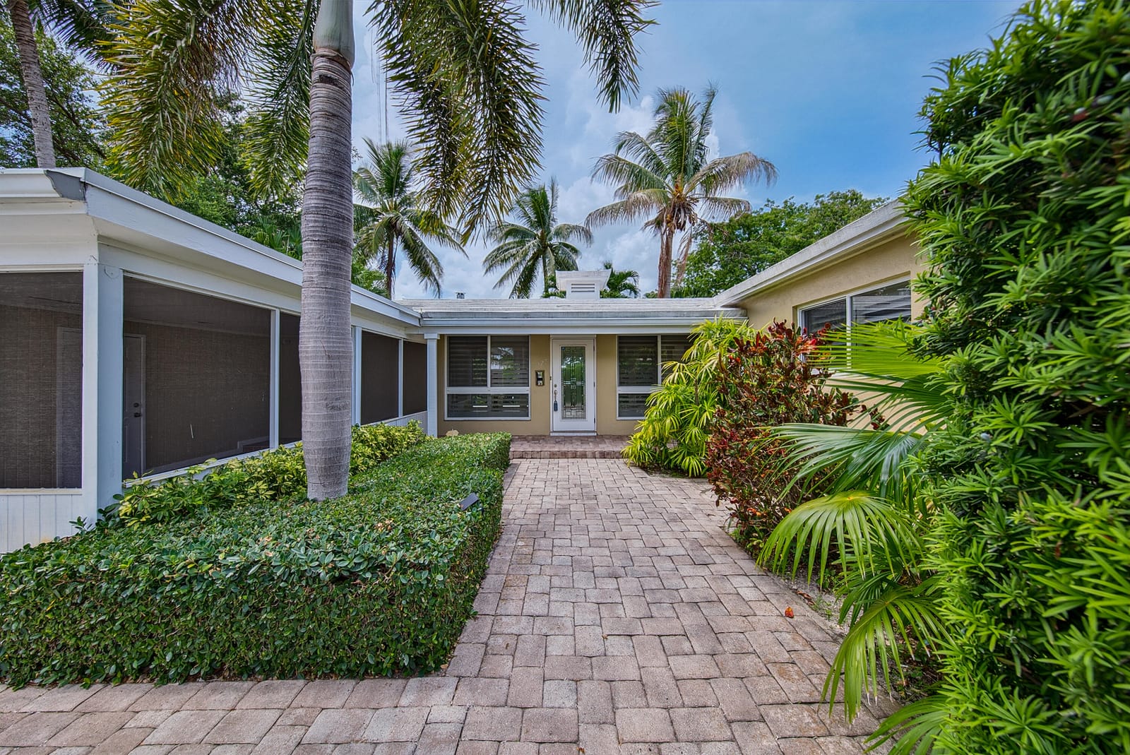 1325 Guava Isle — photo 4