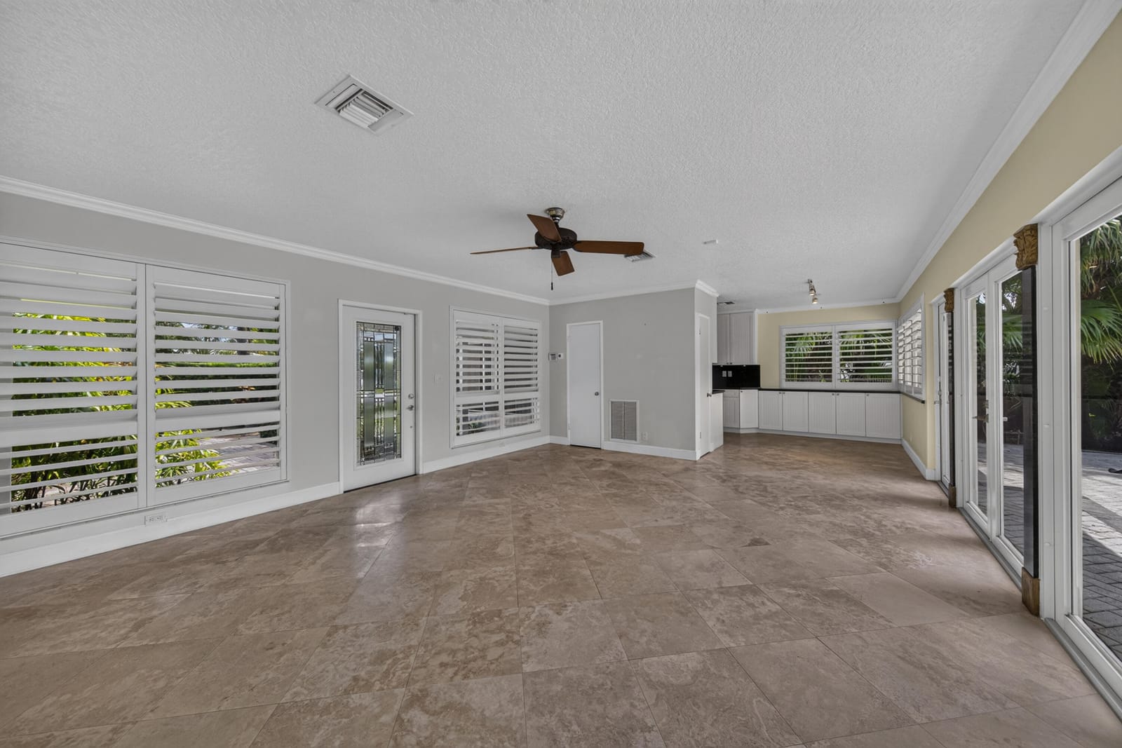 1325 Guava Isle — photo 9