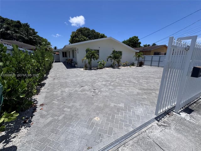 850 NW 109th Street 852, Miami, FL 33168