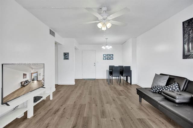 200 172nd Street 514, Sunny Isles Beach, FL 33160