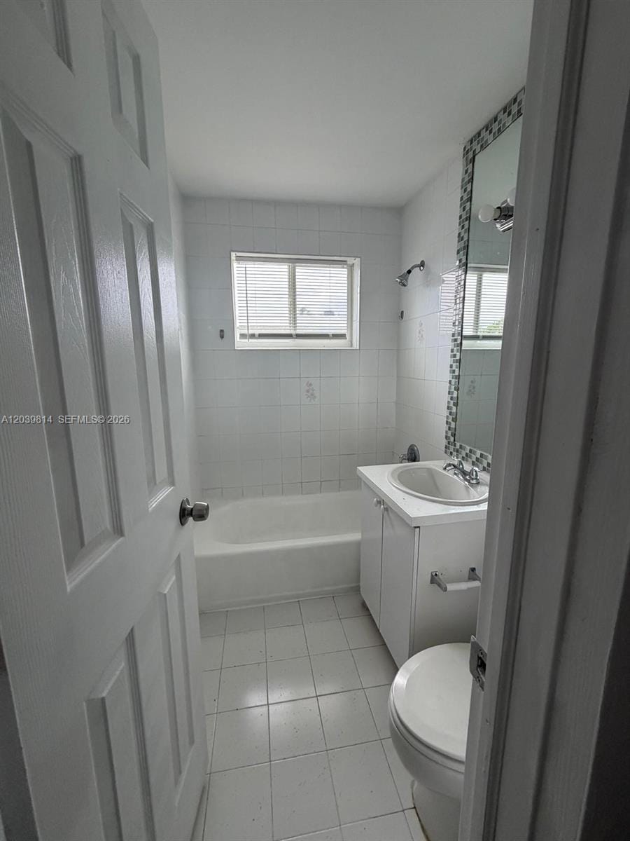 660 NE 88th Terrace 9 — photo 6