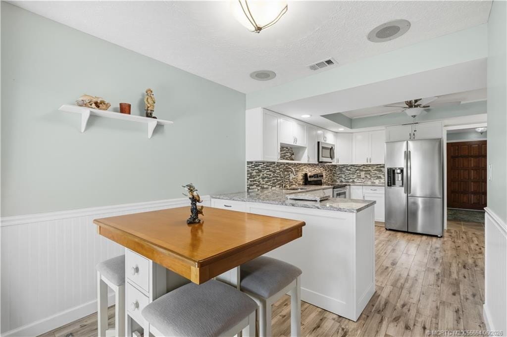102 SE Crestwood Circle, Stuart, FL 34997 photo 4
