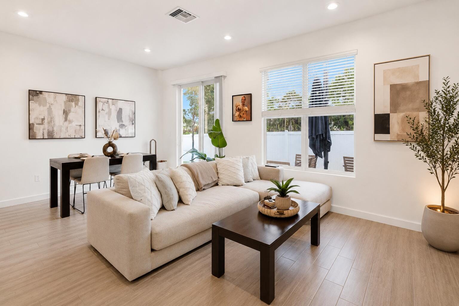4246 Lagoon Shore Drive — photo 6