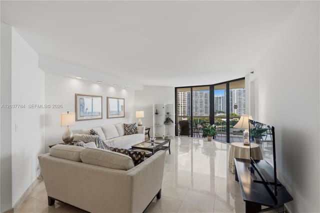 20191 E Country Club Drive 803, Aventura, FL 33180