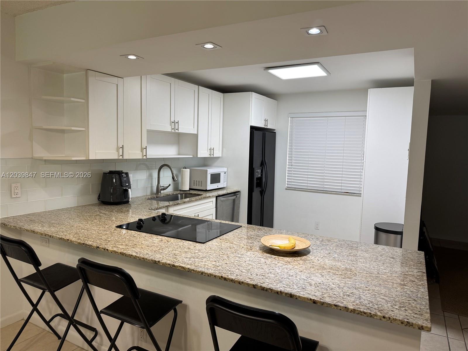 405 Lakeview Drive 102, Weston, FL 33326, Weston