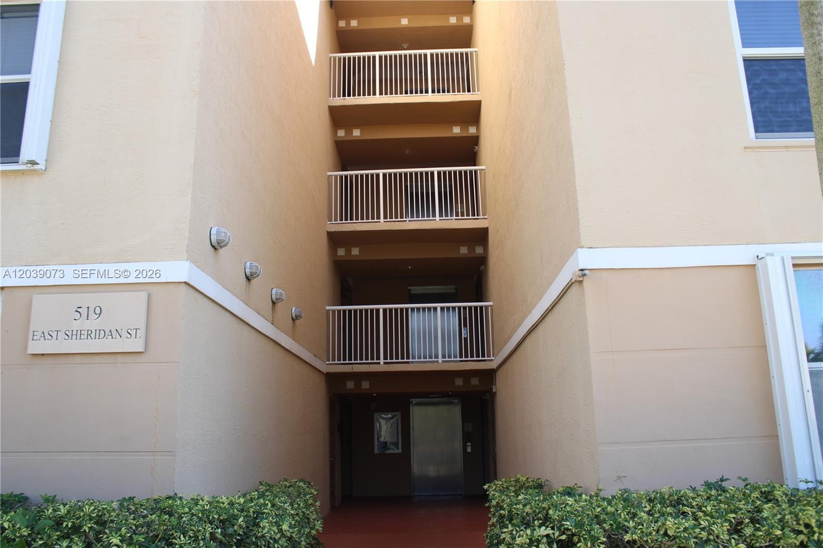 519 E Sheridan Street 1082, Dania Beach, FL 33004 photo 4