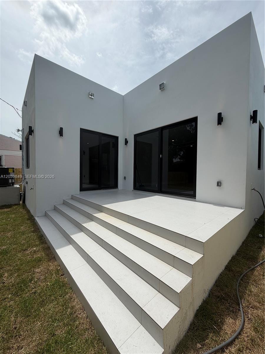 1860 NW 48th Street — photo 11