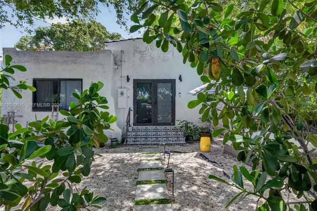8280 NE 1st Place, Miami, FL 33138