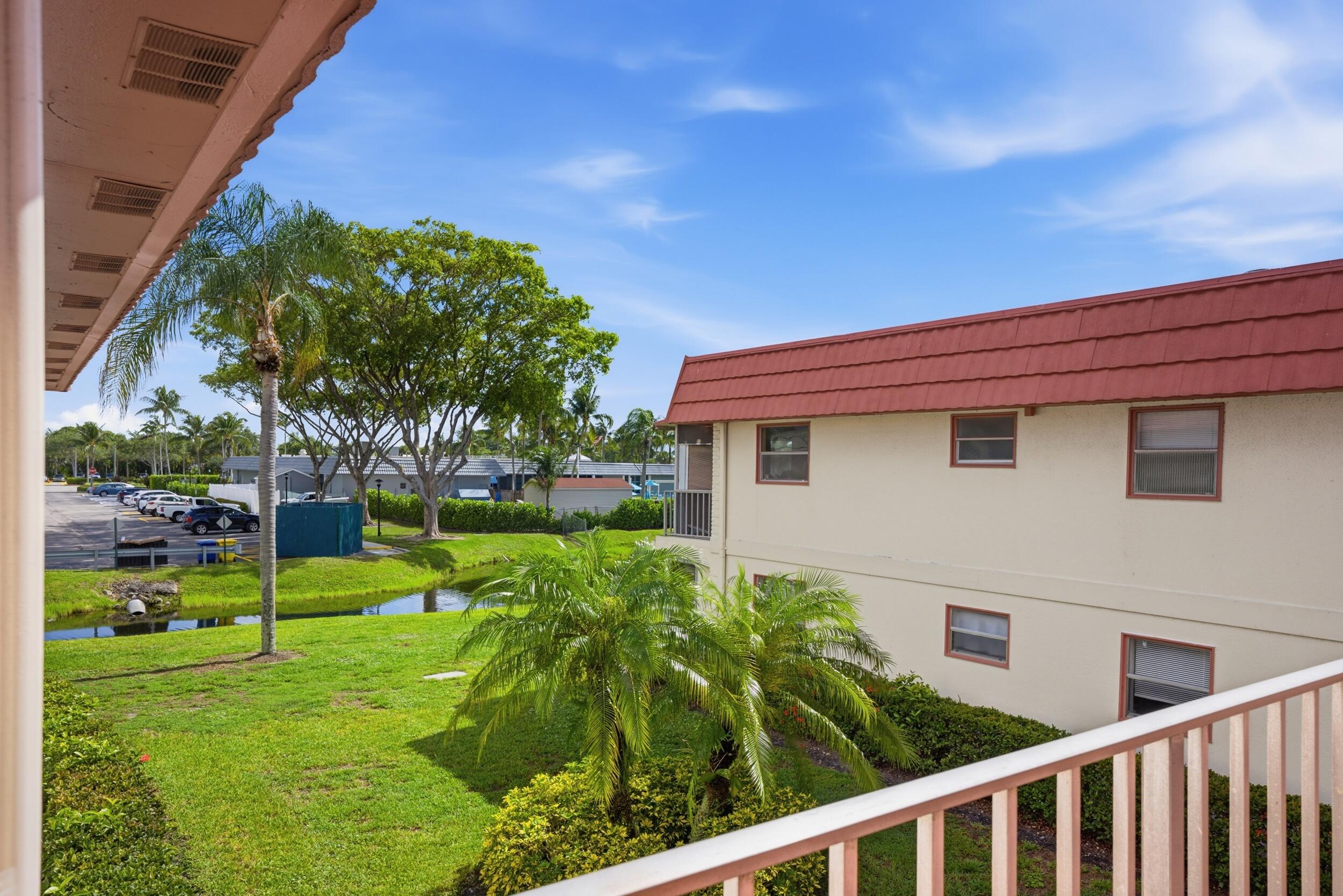 47 Saxony A, Delray Beach, FL 33446 photo 25