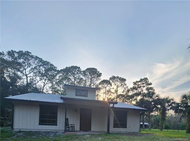 9100 SW Moss Avenue, Indiantown, FL 34956