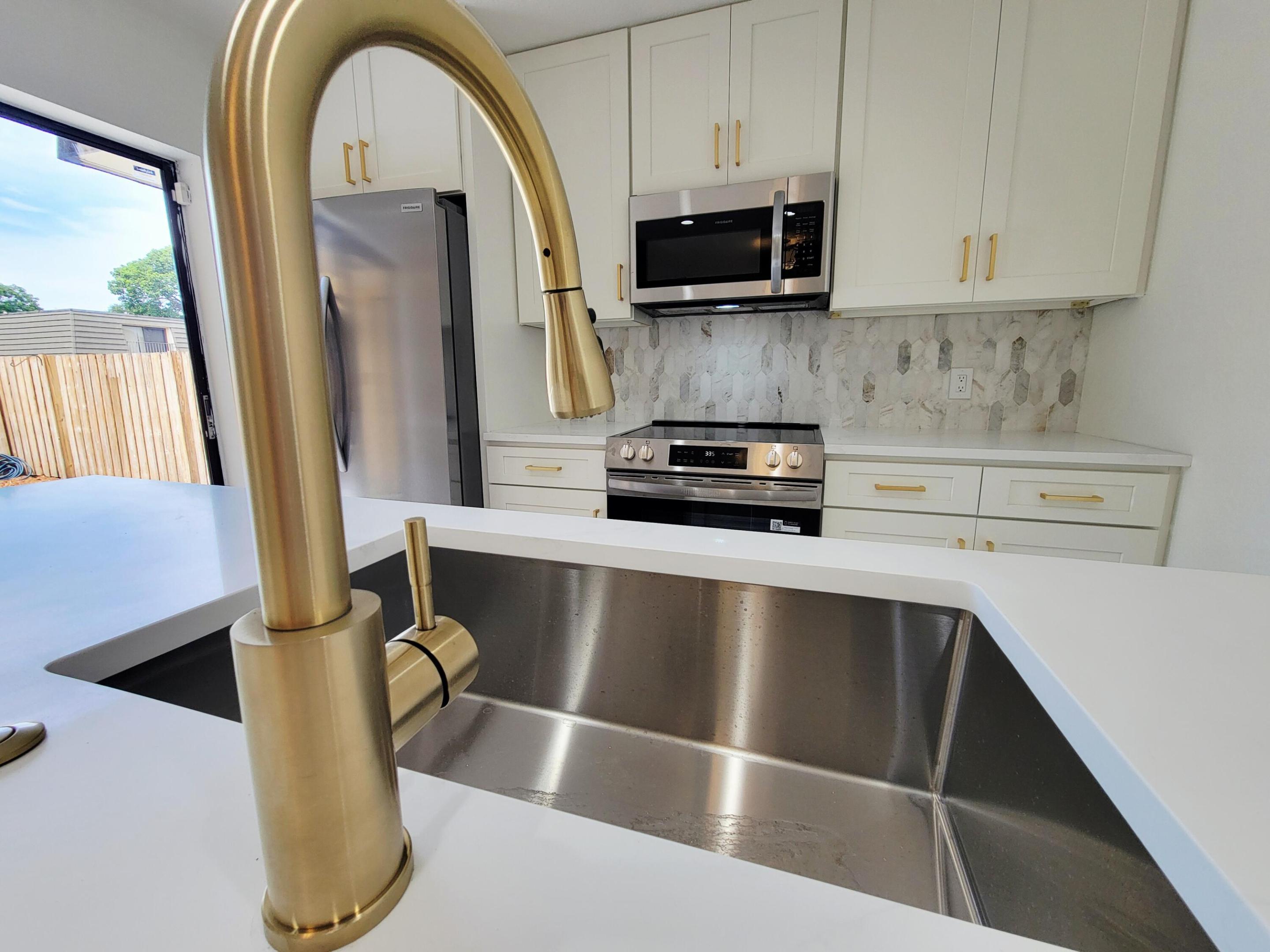 712 7th Way, West Palm Beach, FL 33407, West Palm Beach