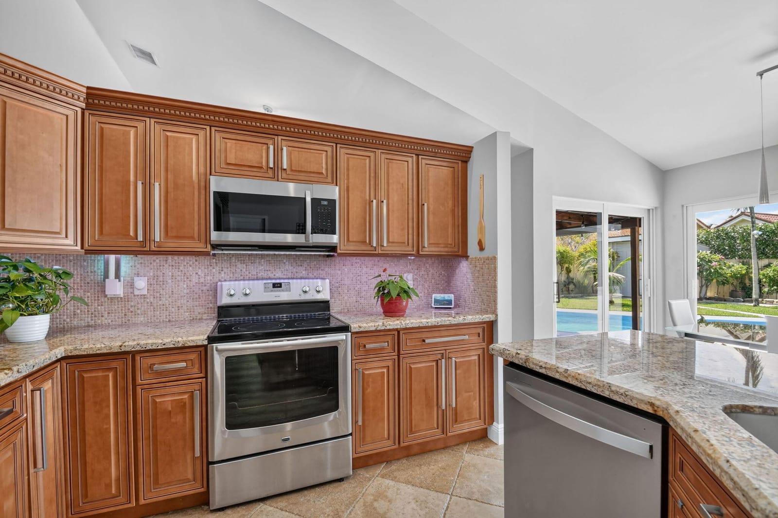 5817 Laurel Green Circle, Boynton Beach, FL 33437 photo 2