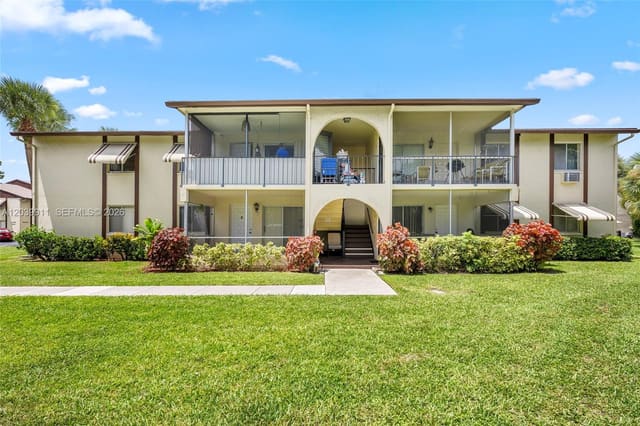 5839 La Pinata Boulevard C-2, Greenacres, FL 33463
