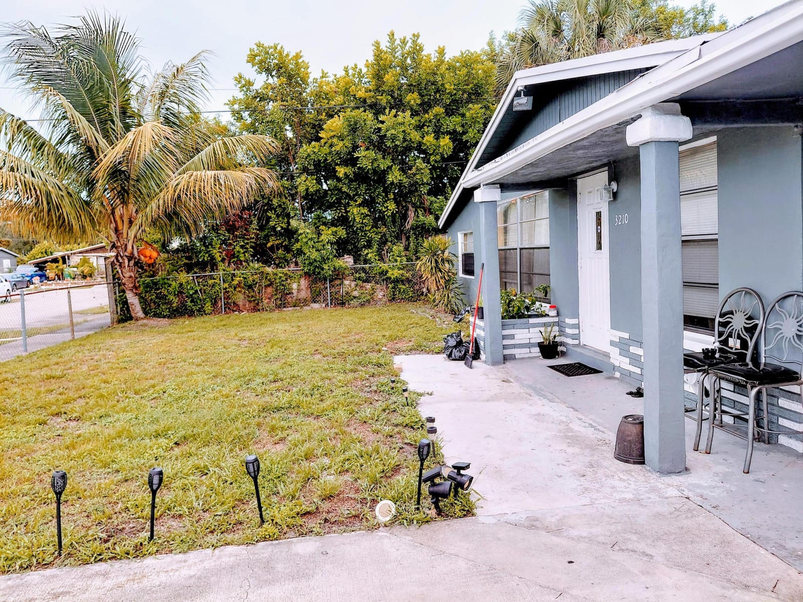3210 NW 18th Place — photo 4