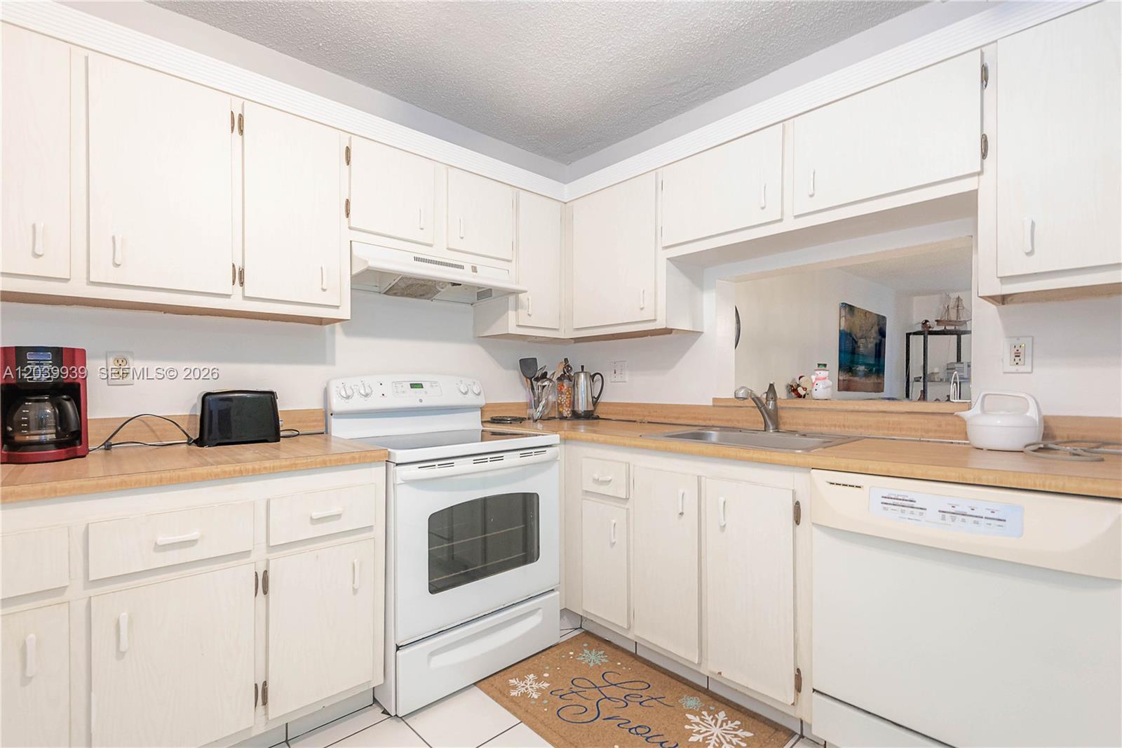 2800 Somerset Drive 115J, Lauderdale Lakes, FL 33311, Lauderdale Lakes