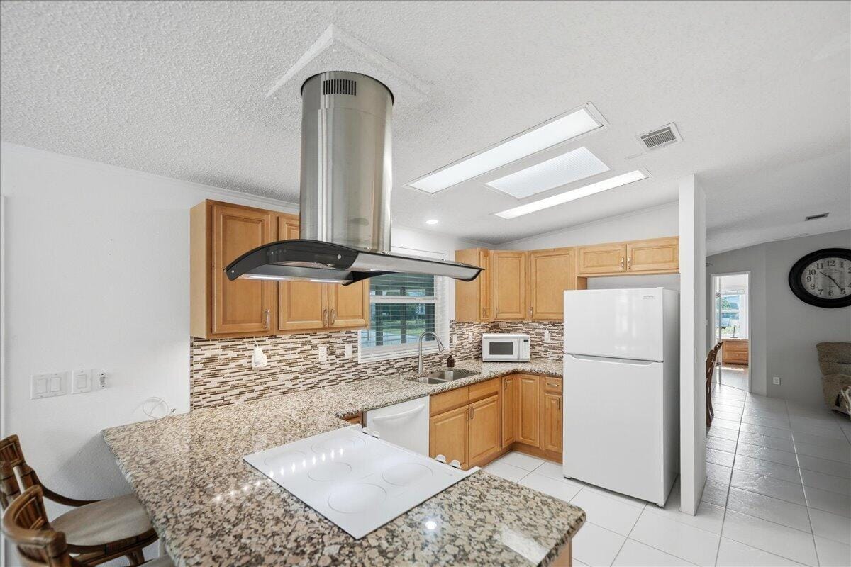 8391 Delphinium Court — photo 9