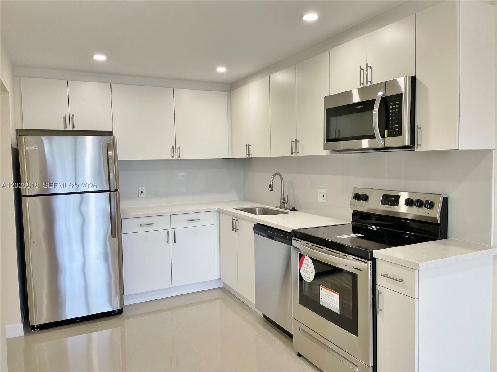 16950 W Dixie Hwy A531 A531, North Miami Beach, FL 33160, North Miami Beach
