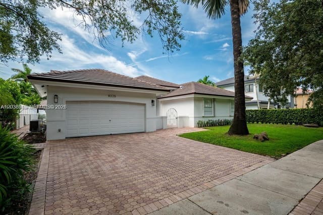 8325 NW 161st Terrace, Miami Lakes, FL 33016