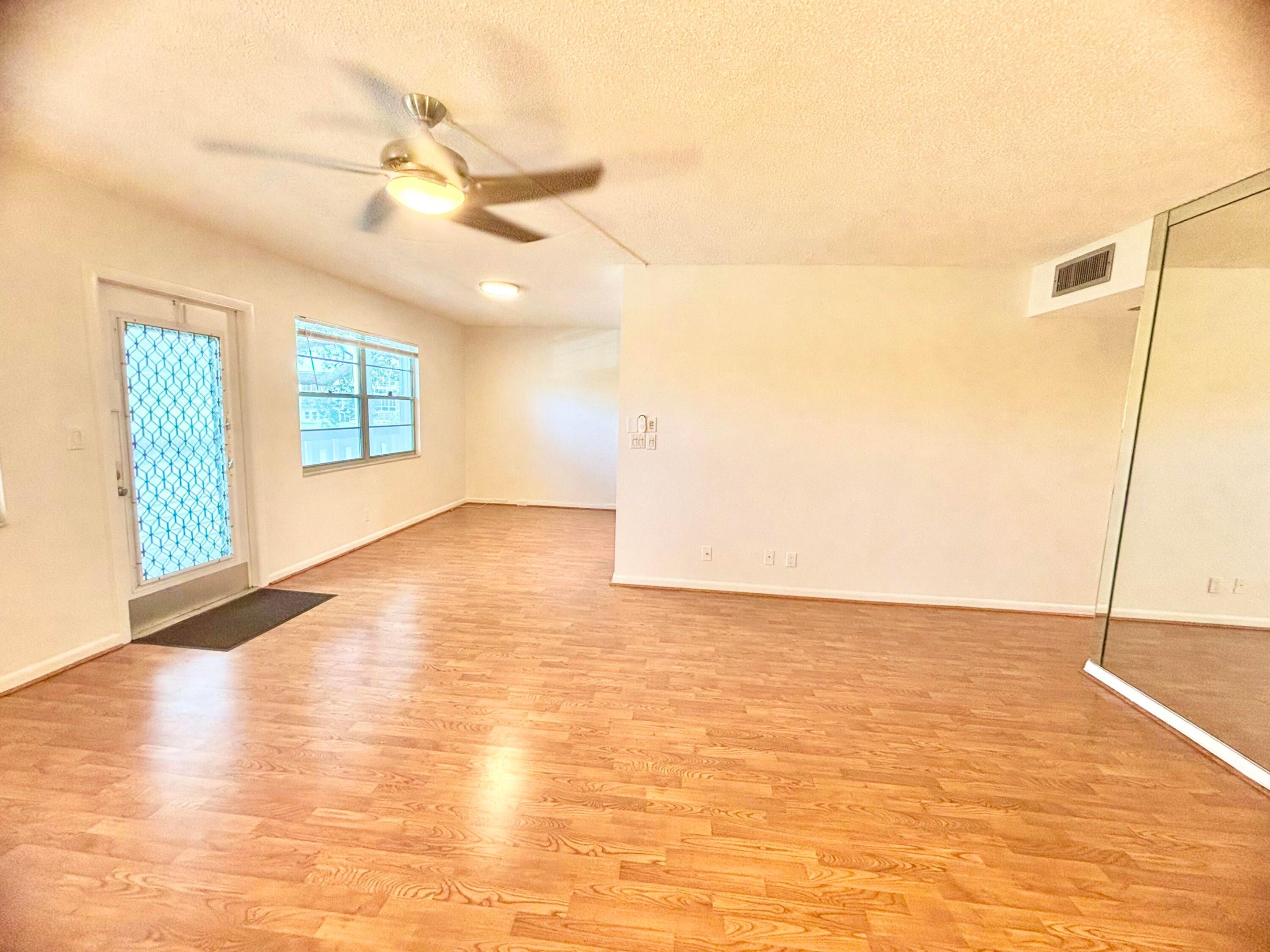 2069 Oakridge F Unit 2069 — photo 4