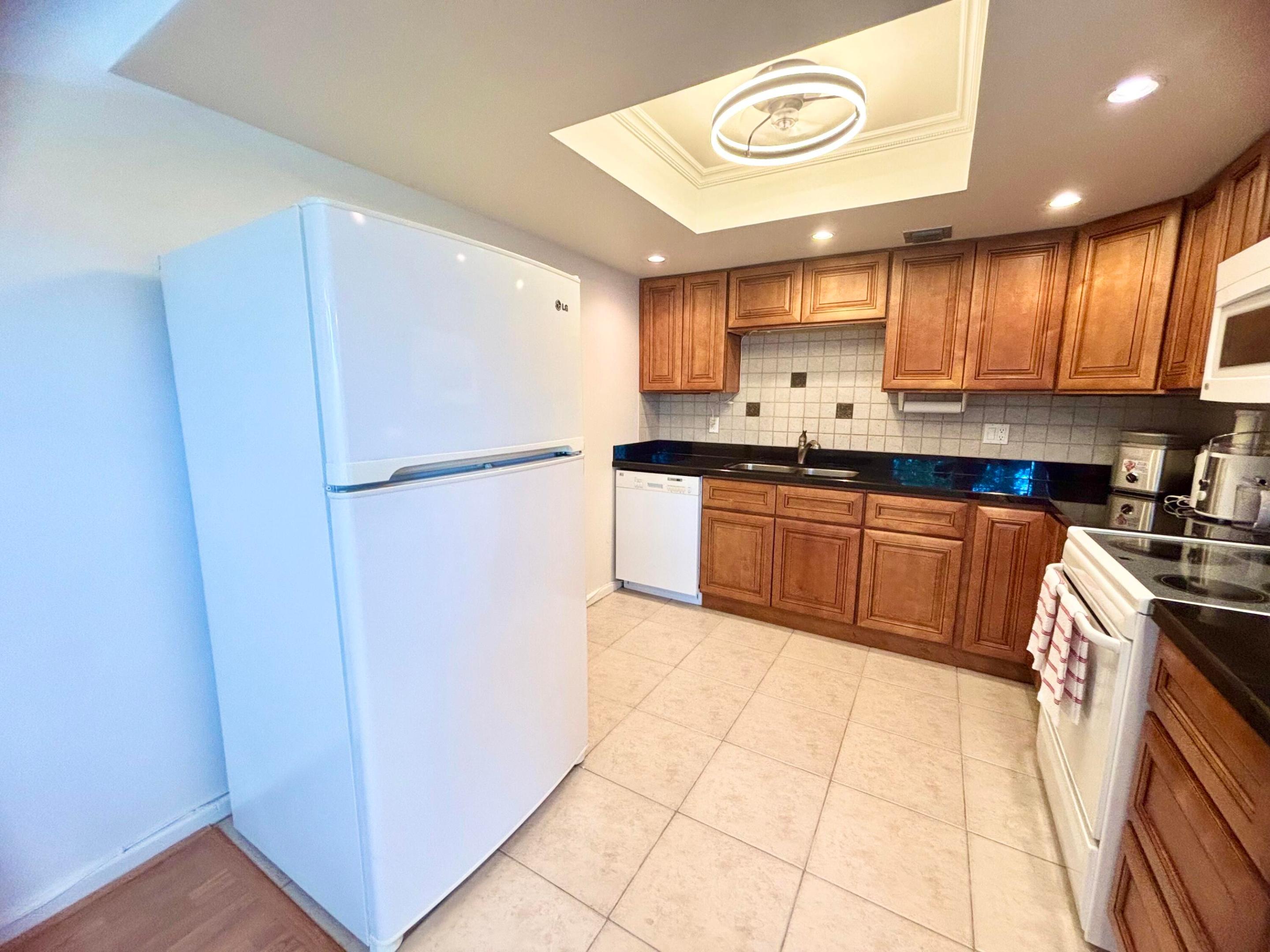 2069 Oakridge F Unit 2069 — photo 6