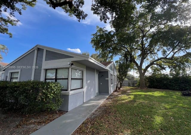 8052 NW 41st Court 1, Sunrise, FL 33351