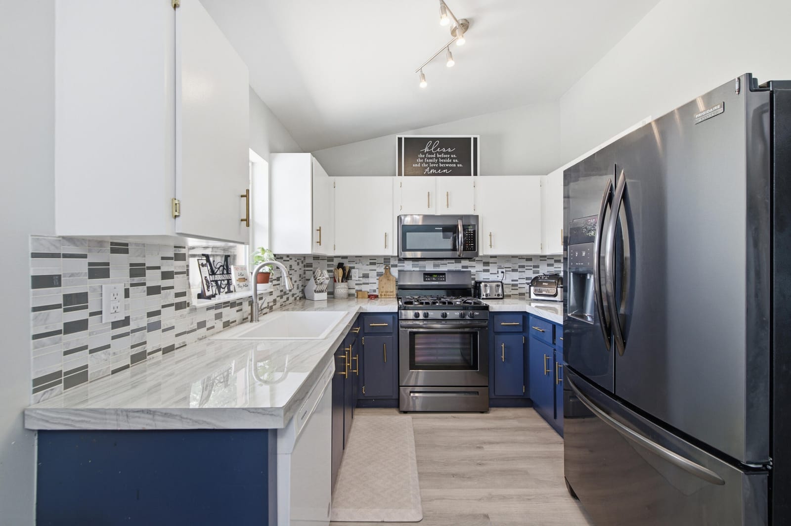 5635 Lake George Place — photo 12