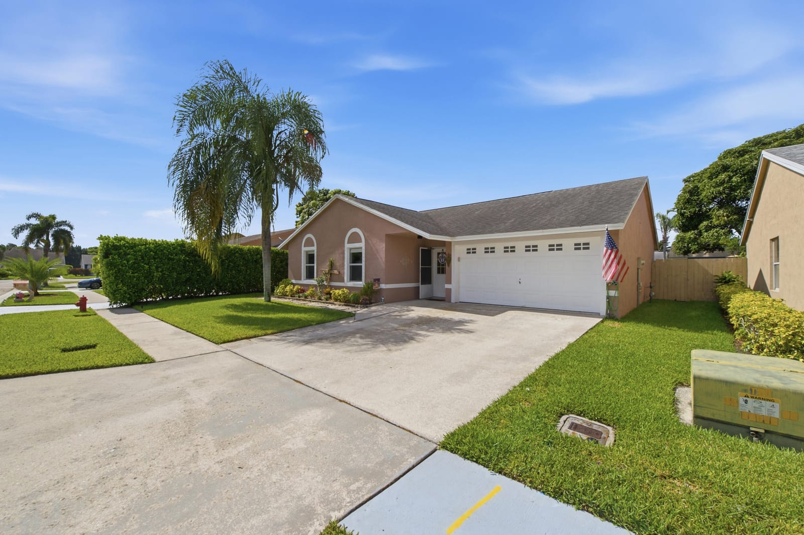 5635 Lake George Place — photo 3