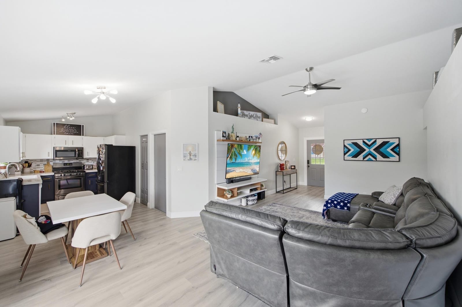 5635 Lake George Place — photo 9