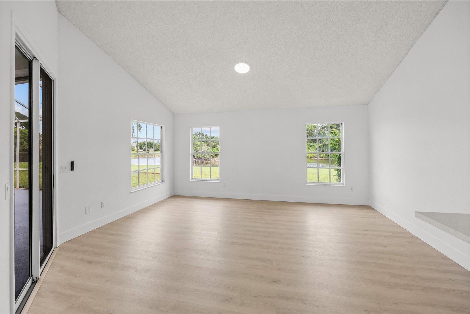 2635 SE Morningside Boulevard — photo 12